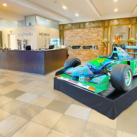 V8 ホテル クラシック モーターワールド レジョン シュツットガルト ベーブリンゲン エクステリア 写真
